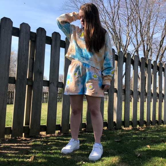 Meet your Posher, Mariah - Picture 5 of 8